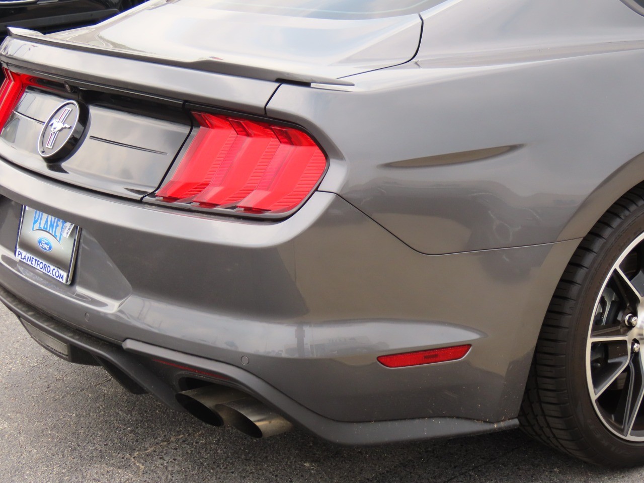 2021 Ford Mustang EcoBoost Premium Fastback photo