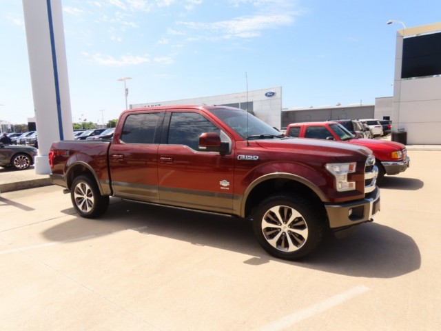 2015 Ford F-150 4WD SuperCrew 145 King Ranch photo