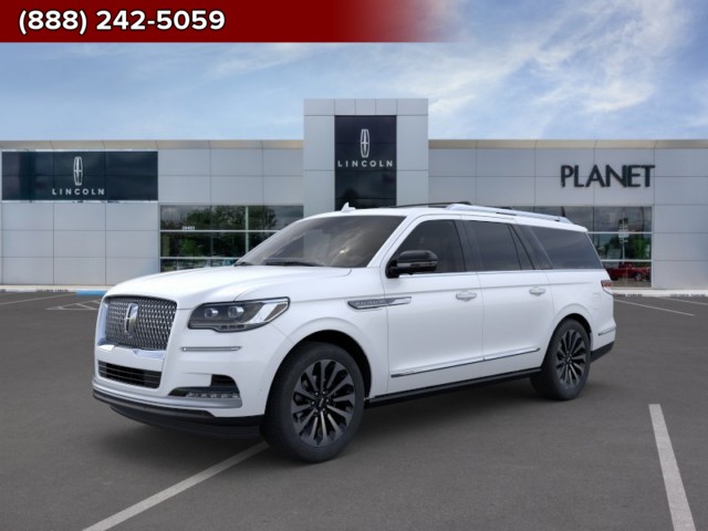 The 2023 Lincoln Navigator L Reserve 4x2 photos