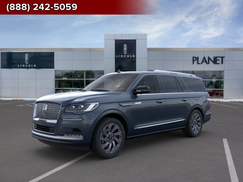 The 2024 Lincoln Navigator L Reserve 4x4 photos