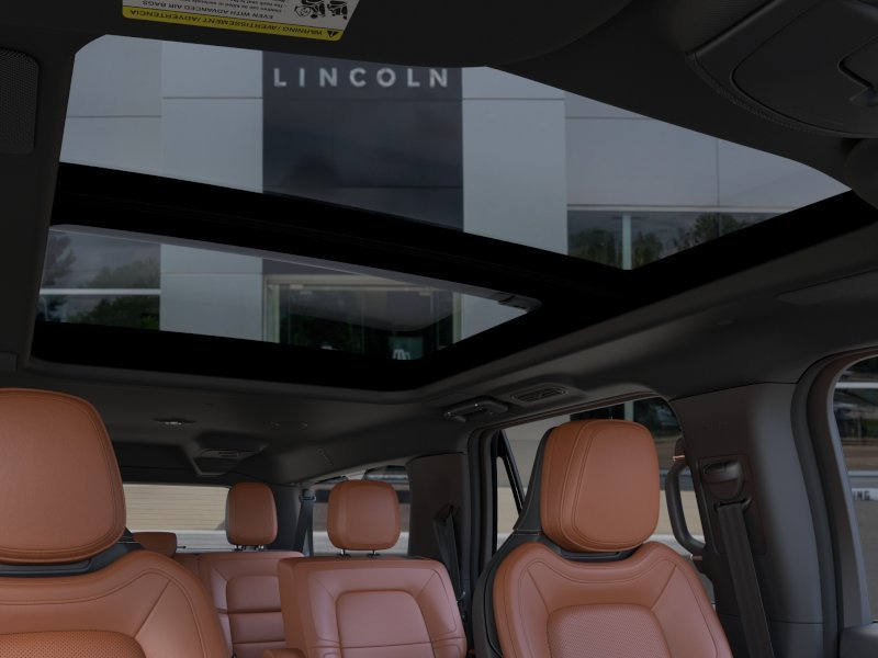 2023 Lincoln Navigator L Reserve 4x4 photo