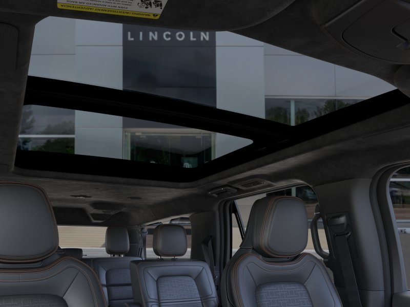 2024 Lincoln Navigator L Black Label 4x4 photo
