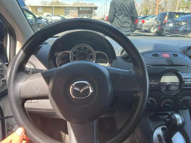 2014 Mazda Mazda2 Sport photo
