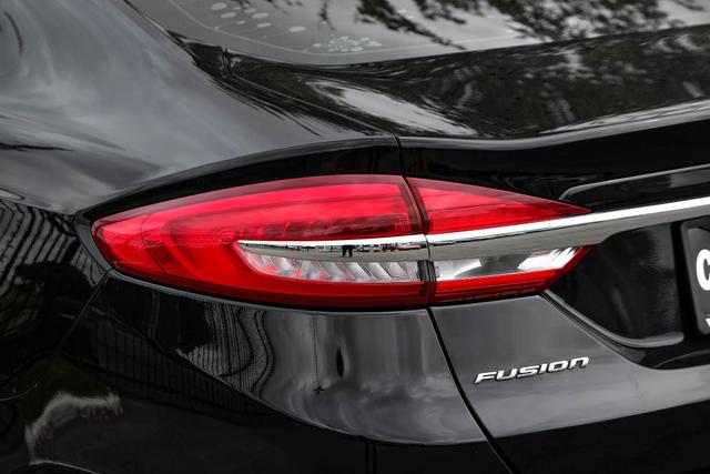 2017 Ford Fusion S Sedan 4D photo