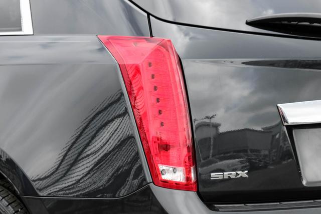 2015 Cadillac SRX Luxury Collection Sport Utilit photo