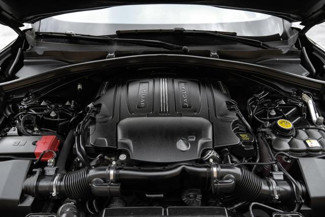 2017 Jaguar F-Pace S Sport Utility 4D photo