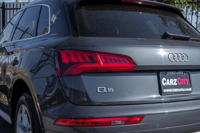 2018 Audi Q5 Premium Plus Sport Utility 4D photo