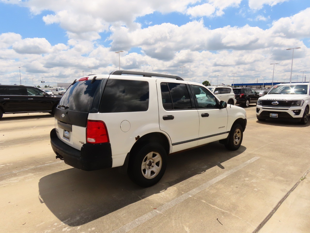 2005 Ford Explorer XLS photo