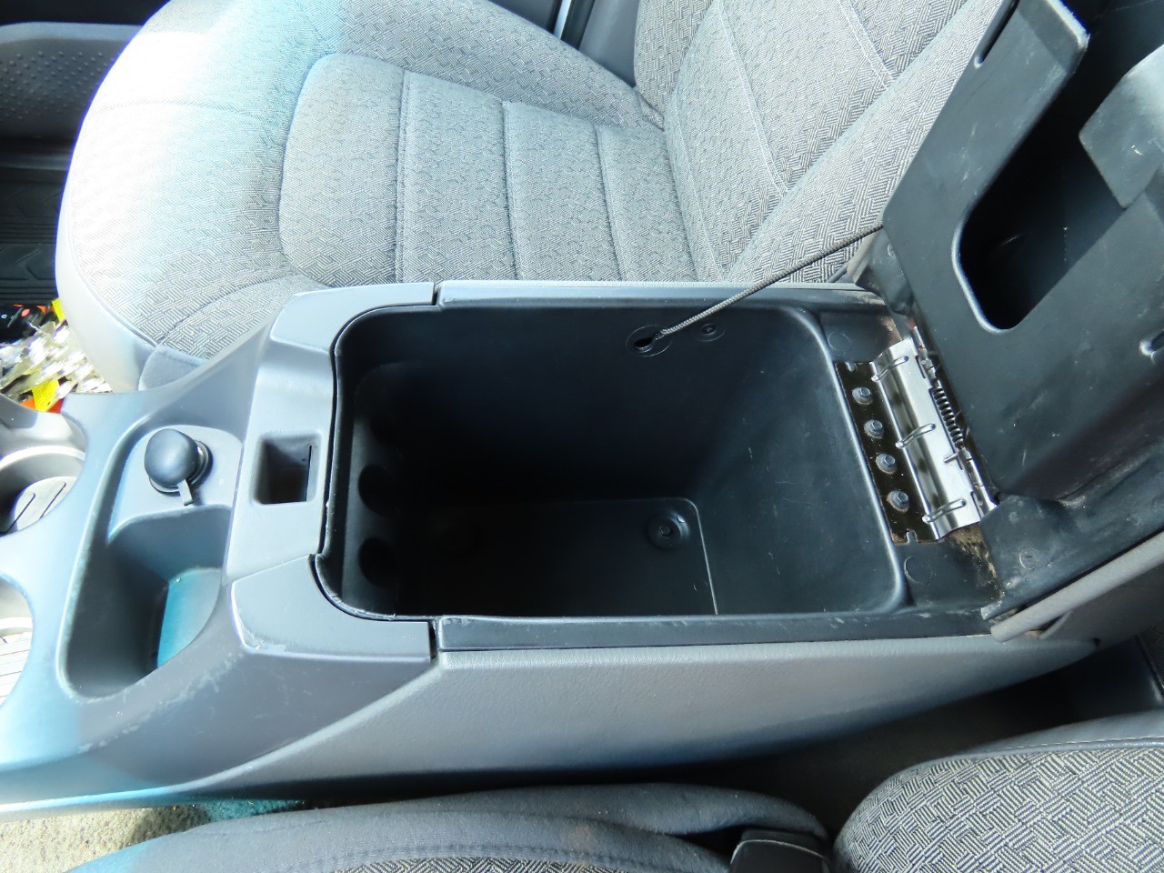 2005 Ford Explorer XLS photo