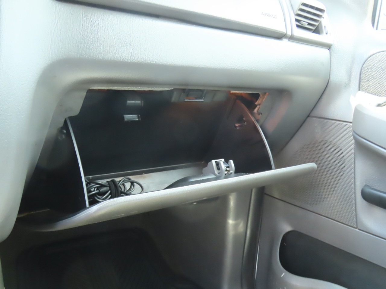2005 Ford Explorer XLS photo