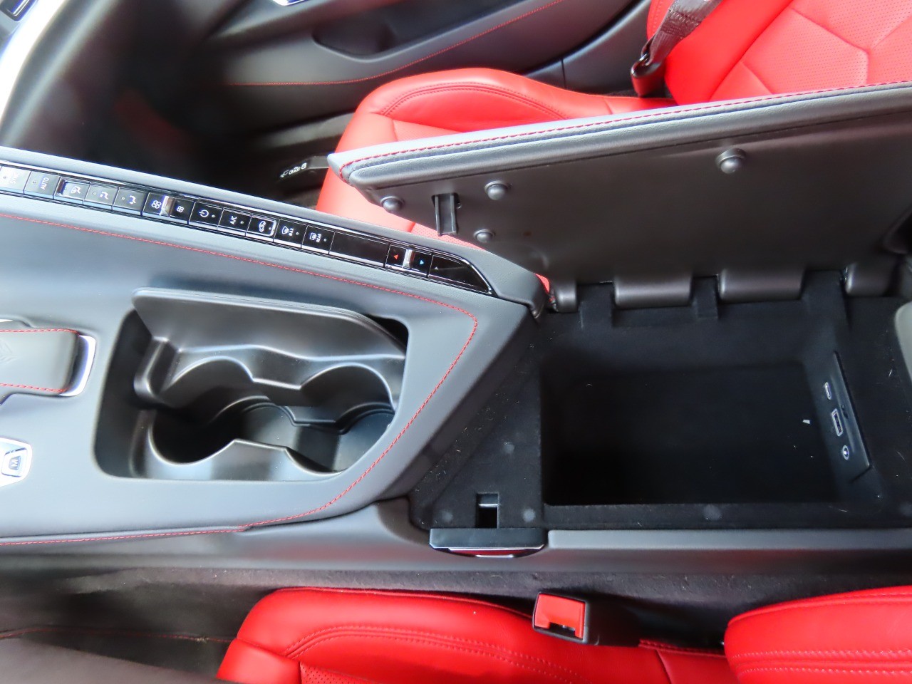 2023 Chevrolet Corvette 2dr Stingray Cpe w/1LT photo