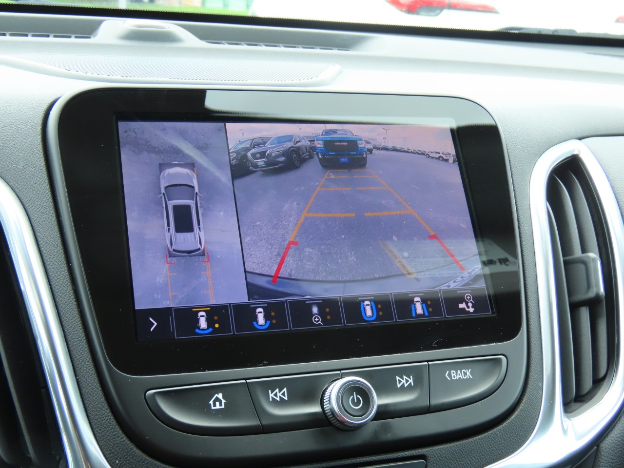 2019 Chevrolet Equinox FWD 4dr Premier w/2LZ photo
