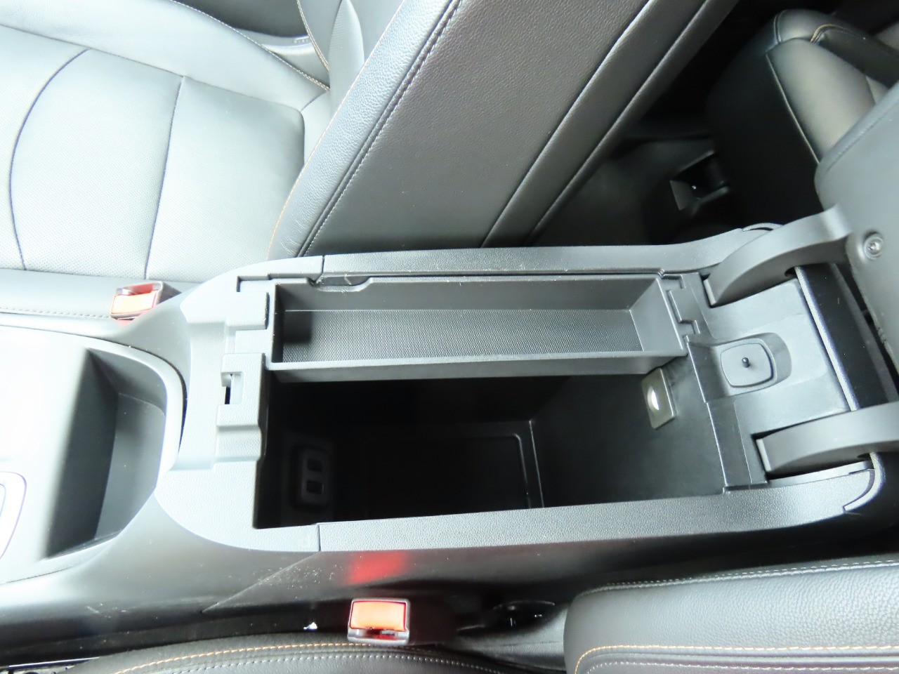 2019 Chevrolet Equinox FWD 4dr Premier w/2LZ photo