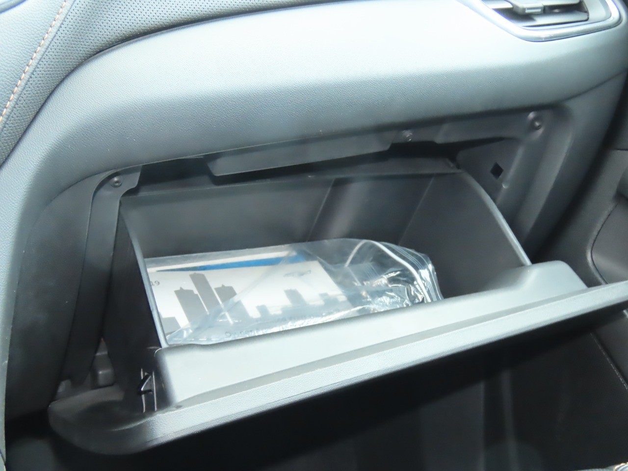 2019 Chevrolet Equinox FWD 4dr Premier w/2LZ photo
