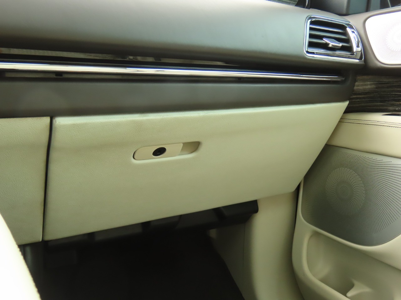 2020 Lincoln Navigator Black Label 4x4 photo