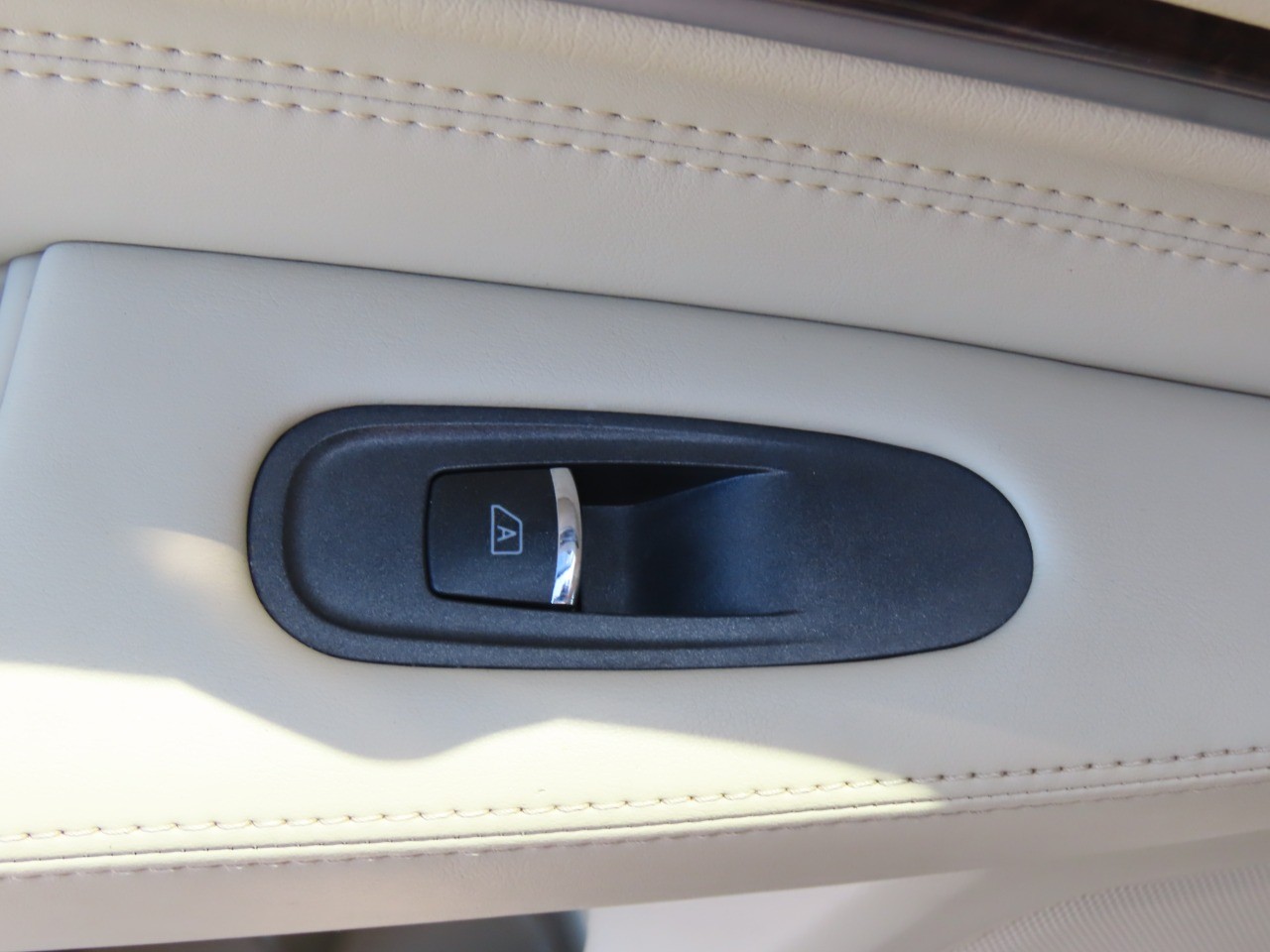 2013 Infiniti JX35 photo