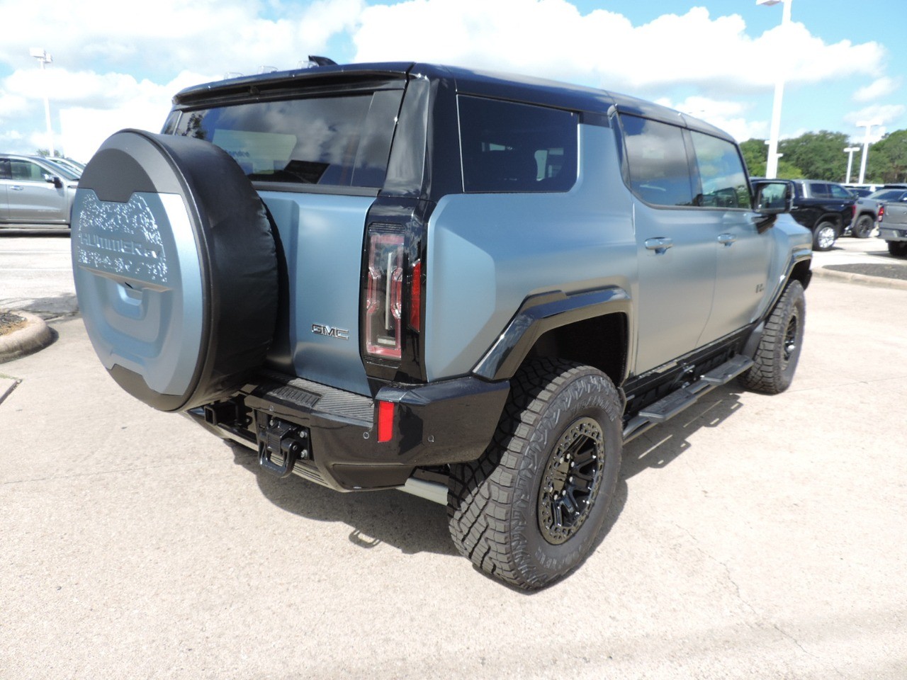 2024 GMC HUMMER EV SUV e4WD 4dr 3X photo