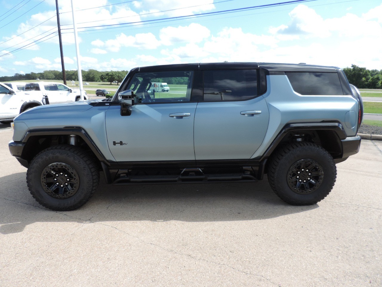 2024 GMC HUMMER EV SUV e4WD 4dr 3X photo