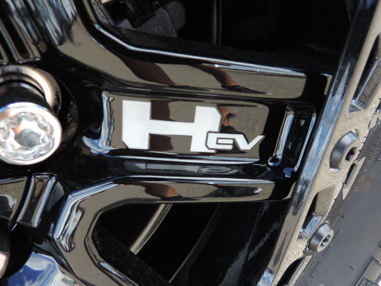 2024 GMC HUMMER EV SUV e4WD 4dr 3X photo
