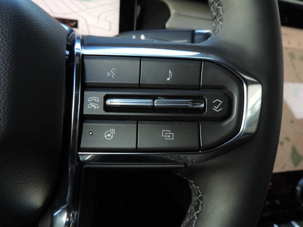 2025 GMC Acadia FWD 4dr Elevation photo