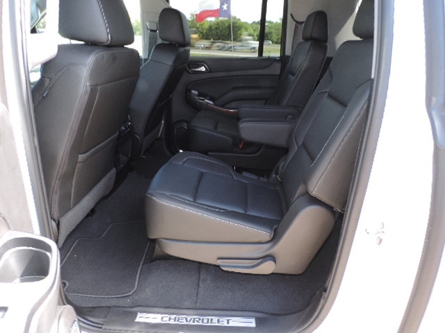 2019 Chevrolet Suburban 2WD 1500 Premier photo