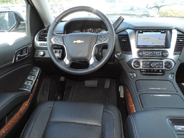 2019 Chevrolet Suburban 2WD 1500 Premier photo