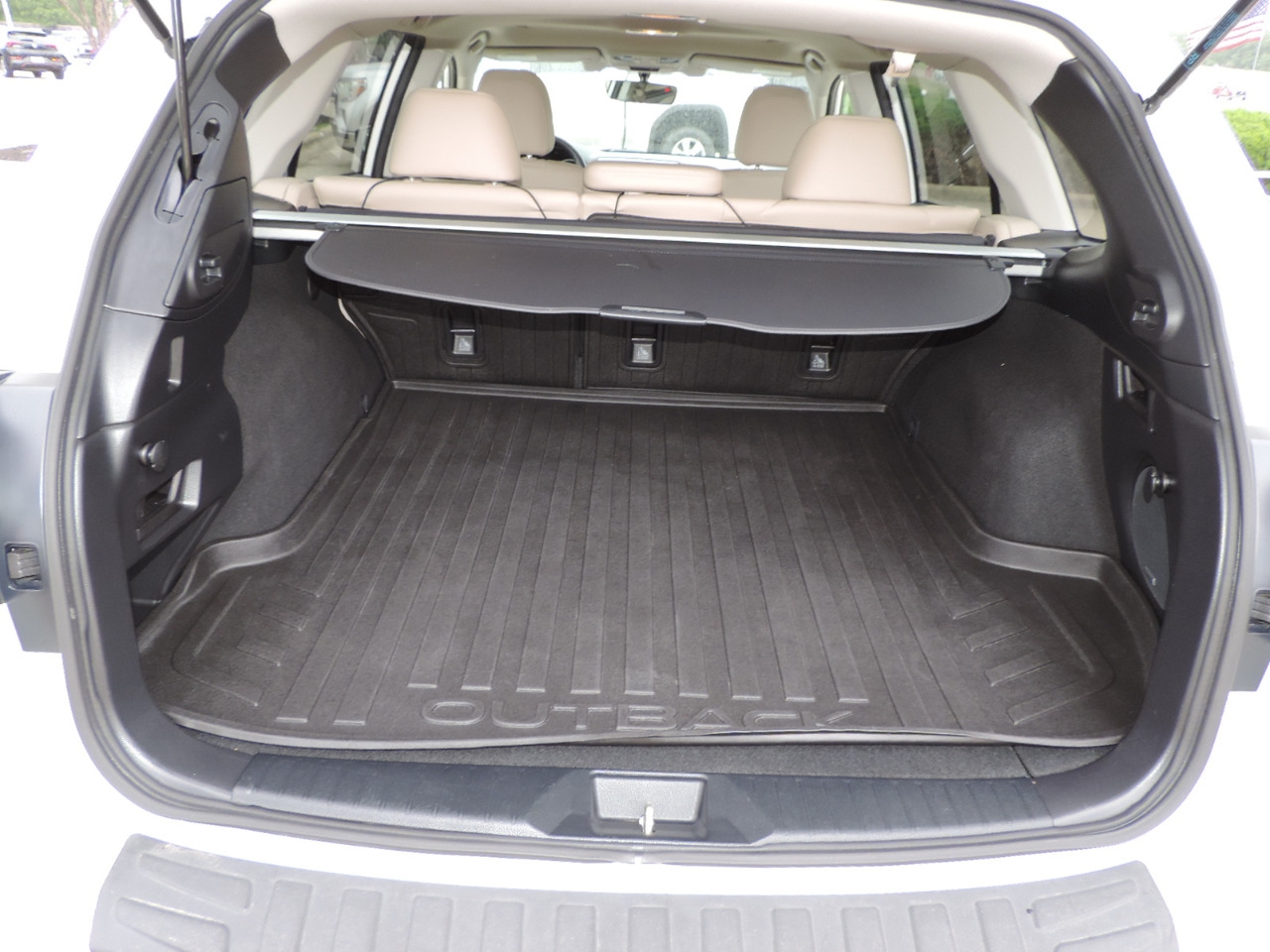 2017 Subaru Outback 2.5i Limited photo