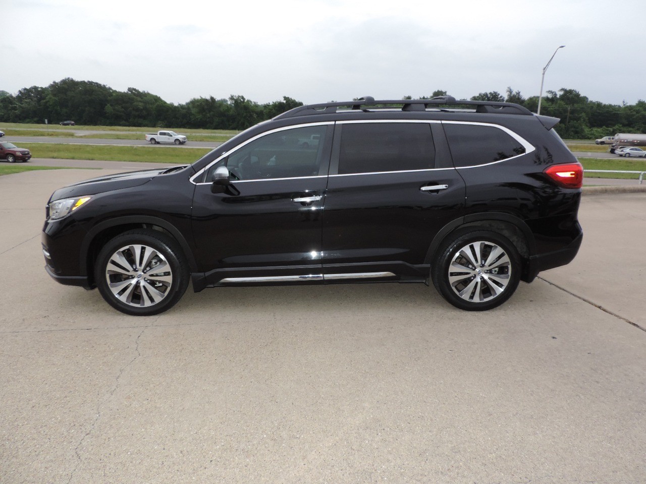 2020 Subaru Ascent Touring 7-Passenger photo