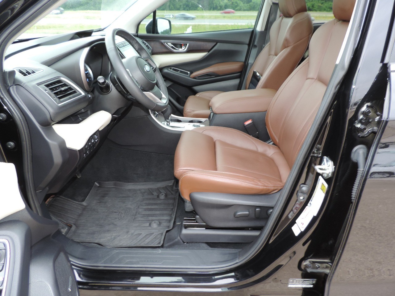 2020 Subaru Ascent Touring 7-Passenger photo