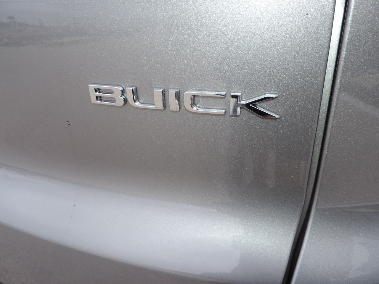 2025 Buick Enclave 4dr Sport Touring photo