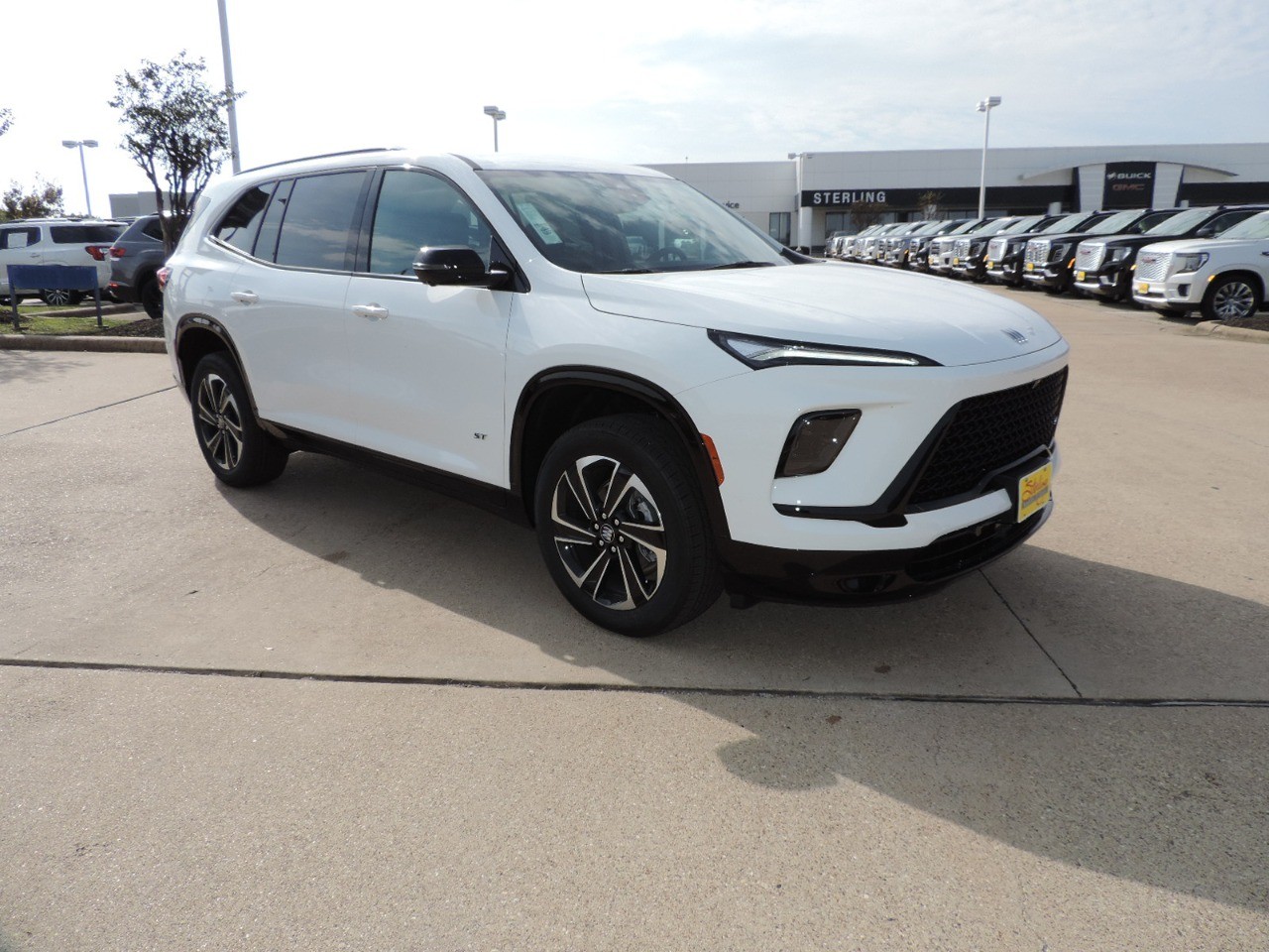 2025 Buick Enclave 4dr Sport Touring photo