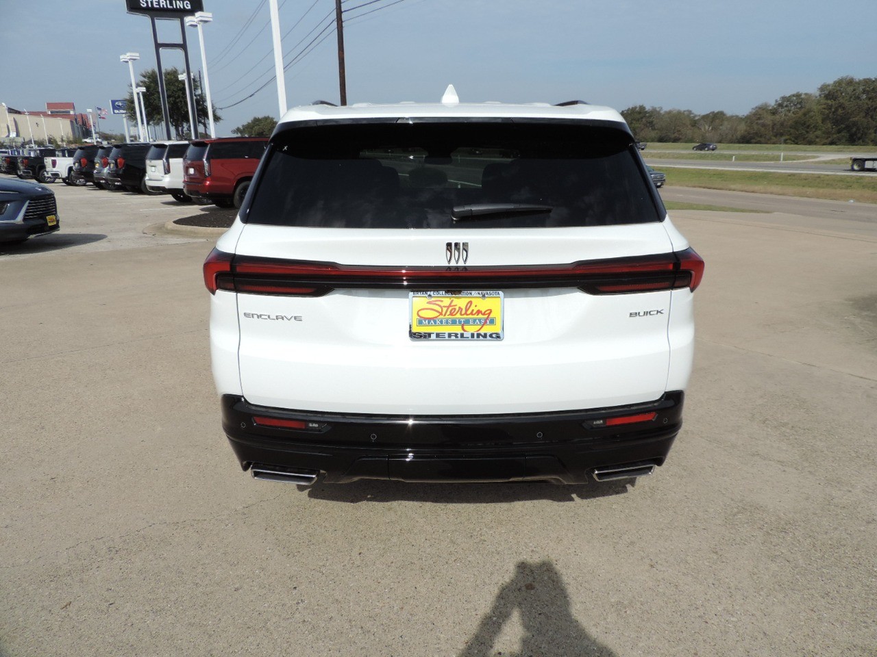 2025 Buick Enclave 4dr Sport Touring photo