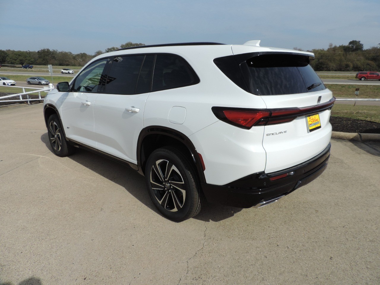 2025 Buick Enclave 4dr Sport Touring photo