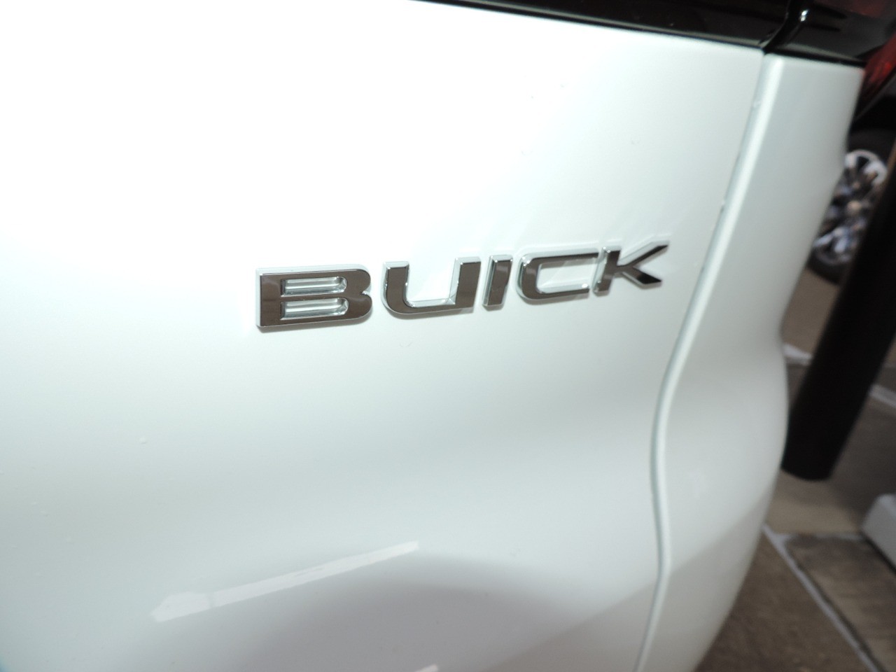 2025 Buick Enclave 4dr Sport Touring photo