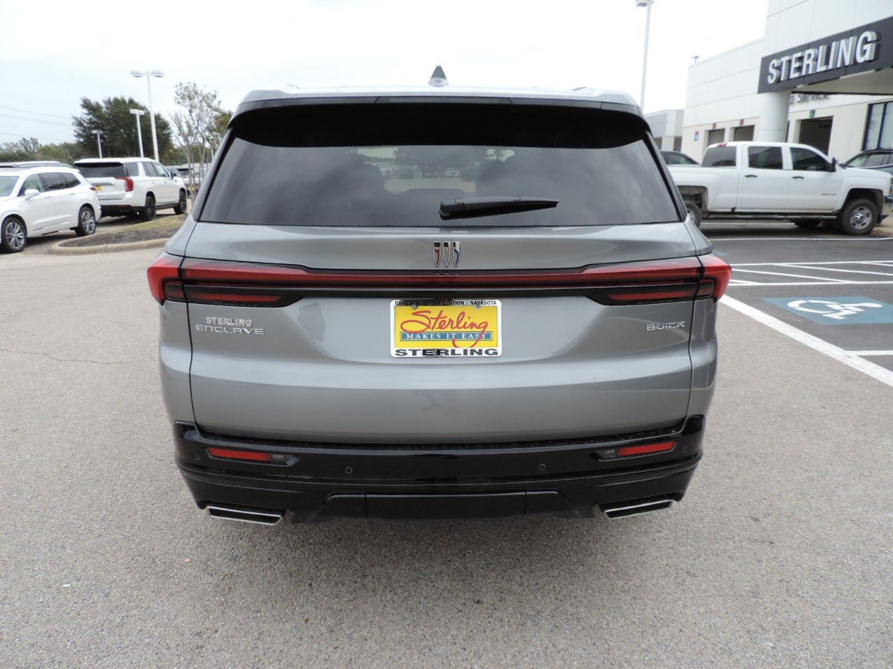 2025 Buick Enclave 4dr Sport Touring photo