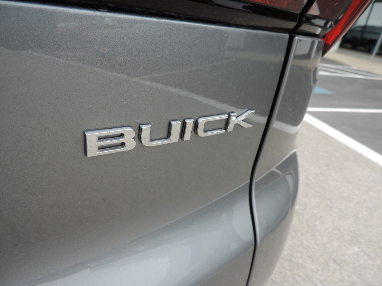 2025 Buick Enclave 4dr Sport Touring photo