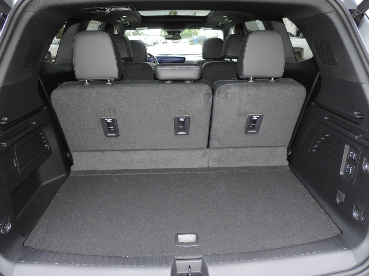 2025 Buick Enclave 4dr Sport Touring photo