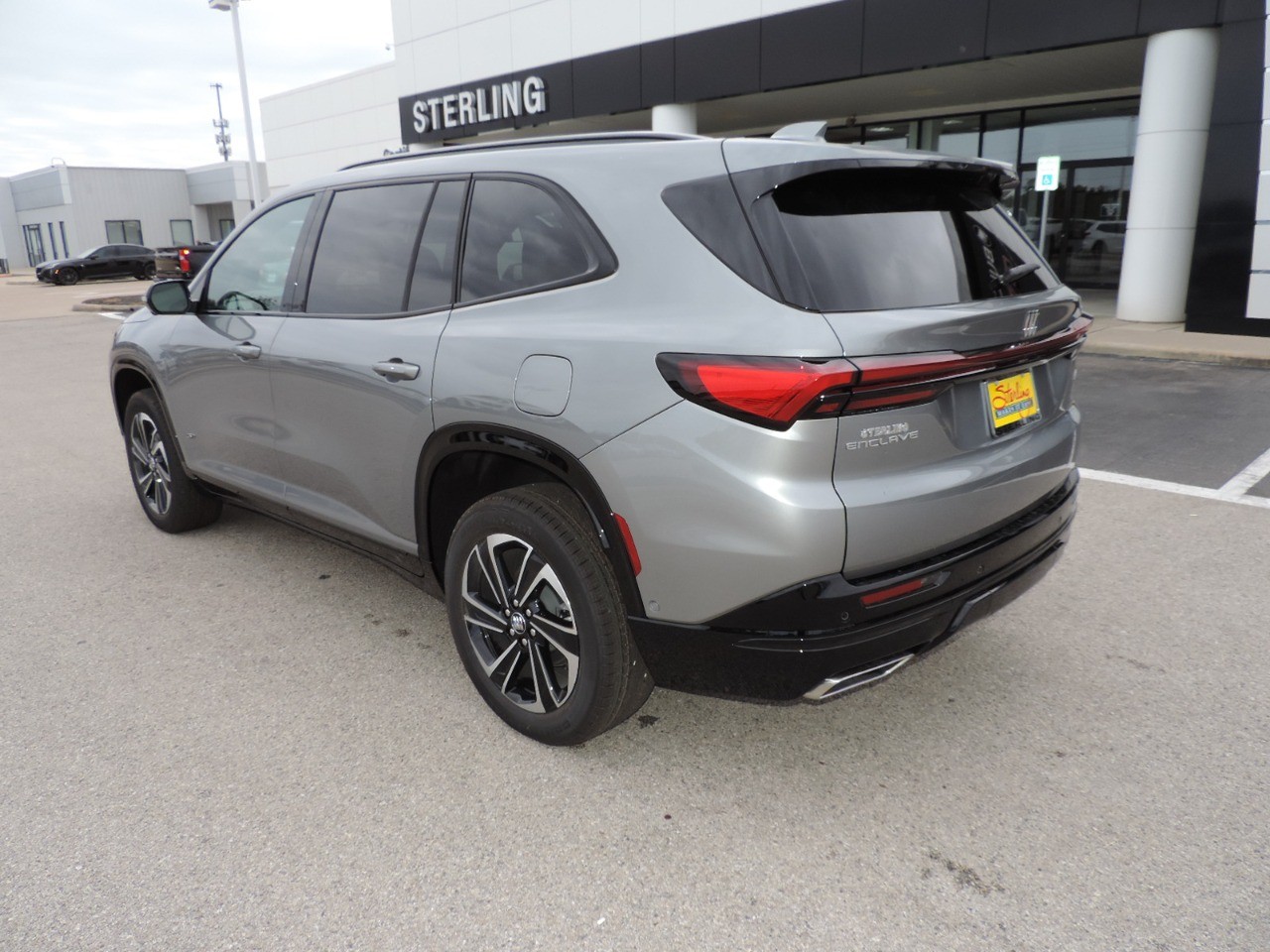 2025 Buick Enclave 4dr Sport Touring photo