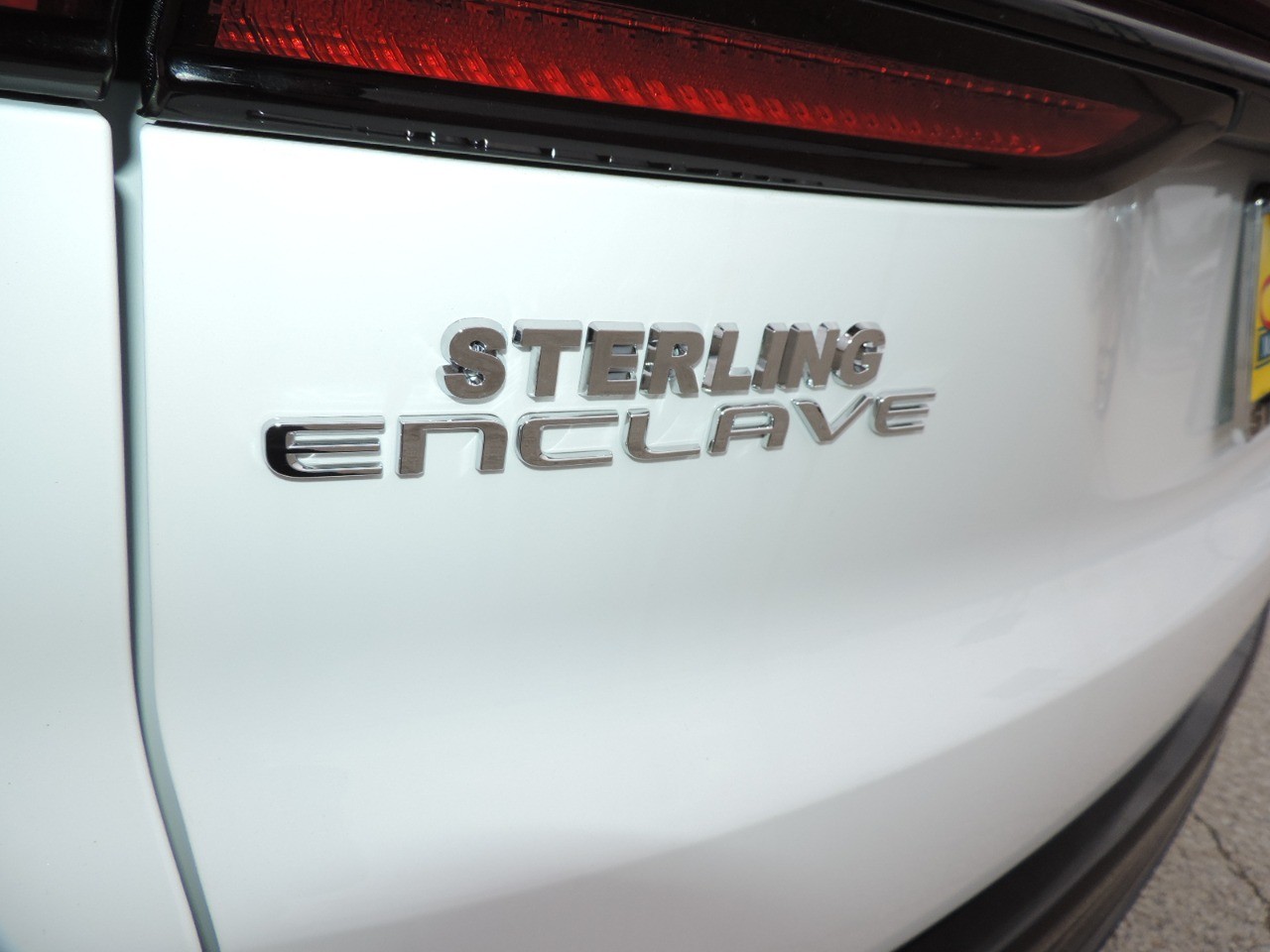 2025 Buick Enclave 4dr Sport Touring photo