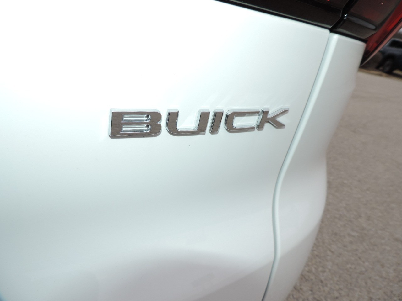 2025 Buick Enclave 4dr Sport Touring photo