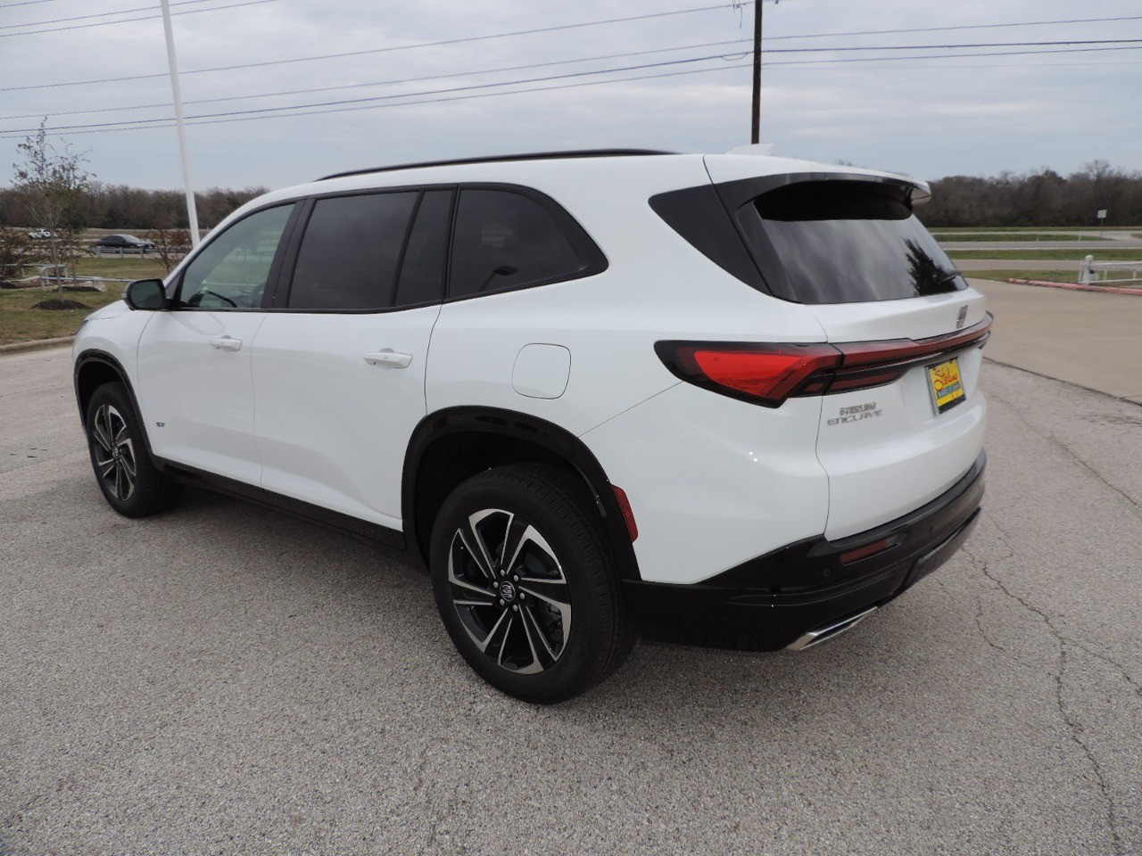 2025 Buick Enclave 4dr Sport Touring photo