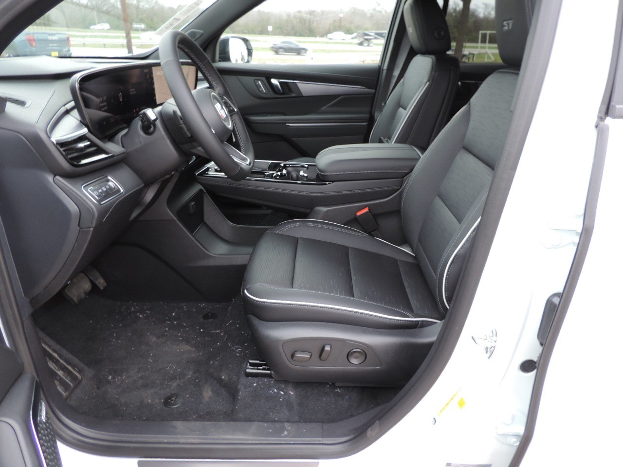 2025 Buick Enclave 4dr Sport Touring photo