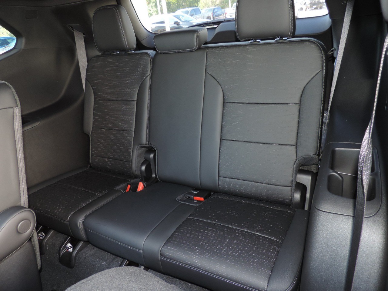 2025 Buick Enclave 4dr Sport Touring photo