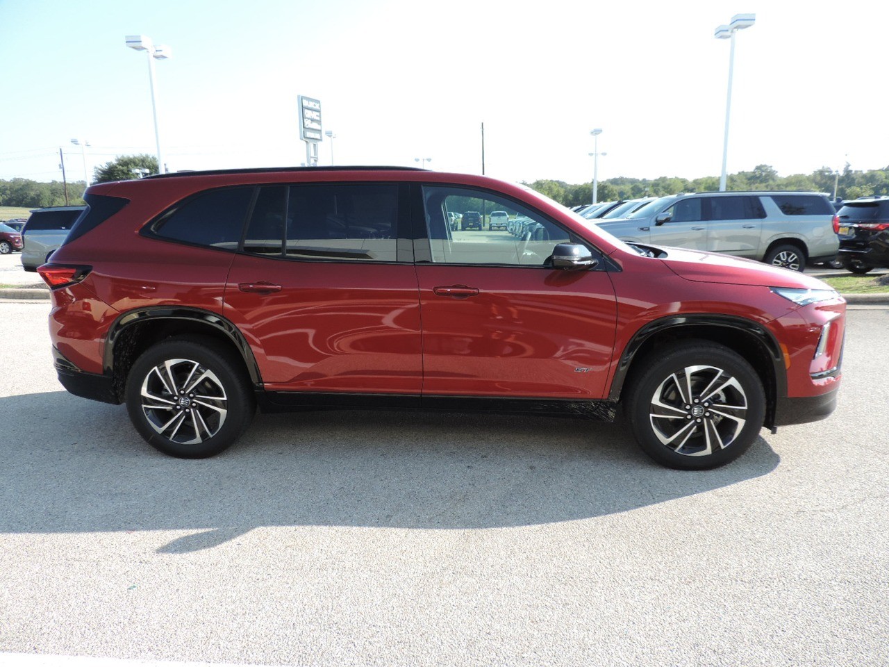 2025 Buick Enclave 4dr Sport Touring photo