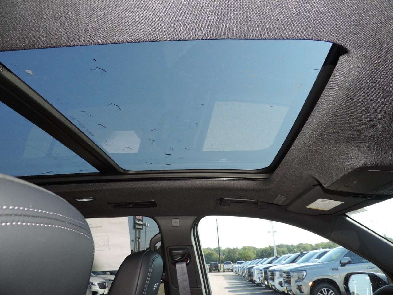 2025 Buick Enclave 4dr Sport Touring photo