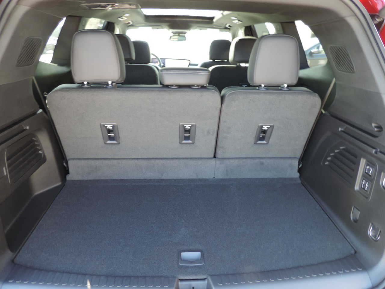 2025 Buick Enclave 4dr Sport Touring photo