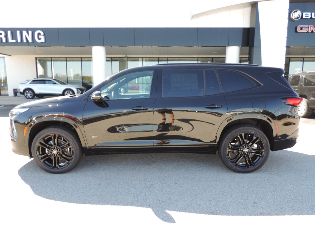 2025 Buick Enclave 4dr Sport Touring photo