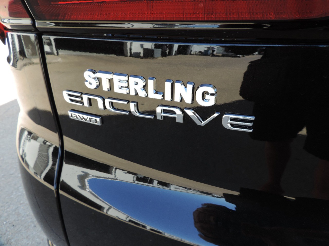 2025 Buick Enclave 4dr Sport Touring photo
