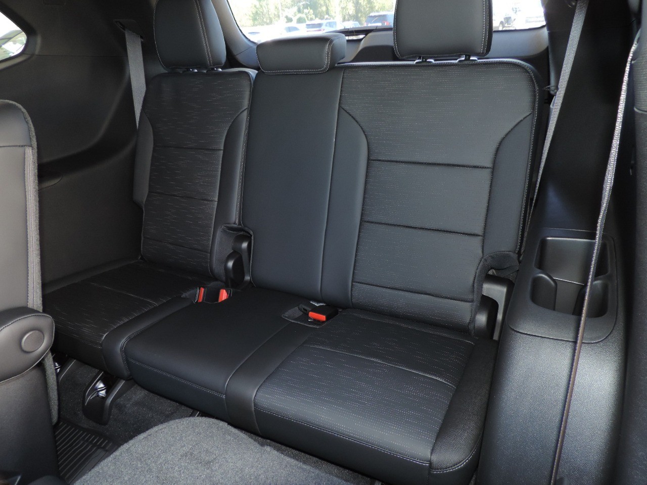 2025 Buick Enclave 4dr Sport Touring photo