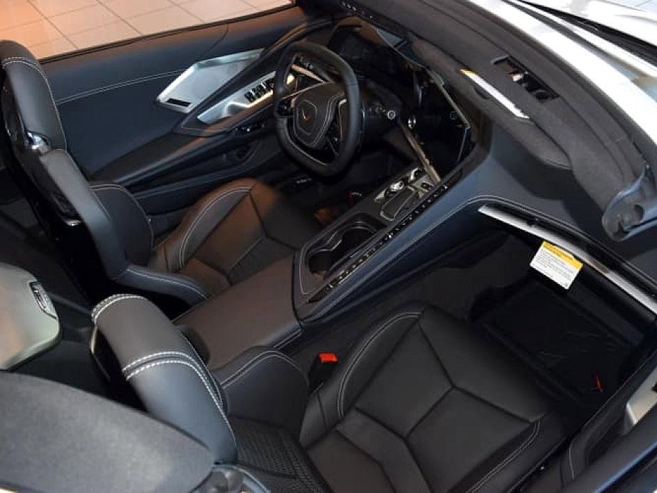 2025 Chevrolet Corvette 2LT photo